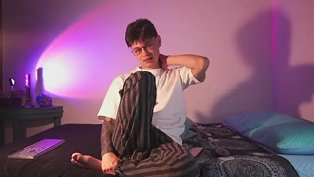 estmonnn online show from March 2026 04:41:02 AM