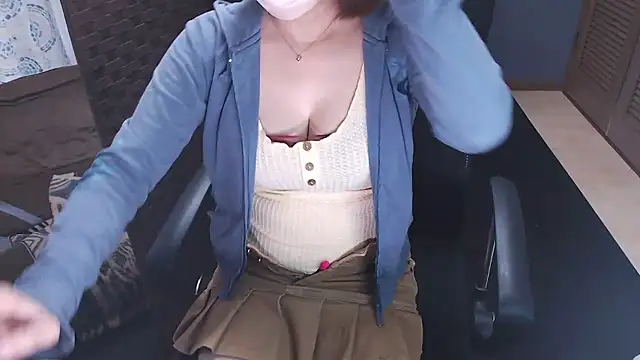 YUNONNON online show from November 2025 05:08:01 AM