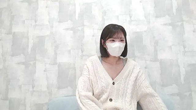 Minami jjjj online show from December 2025 01:06:01 AM