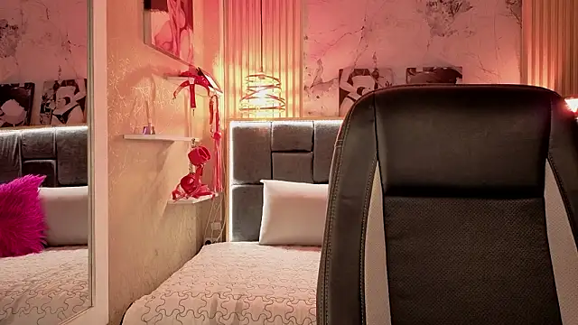 Im-Lola online show from March 2026 11:09:01 PM