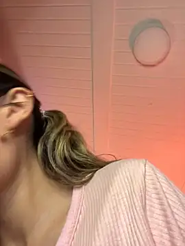 Im-Lola online show from February 2026 08:19:02 PM