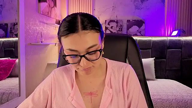 Im-Lola online show from March 2026 08:32:02 PM