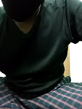 TamilWildBee online show from November 2025 05:28:01 PM