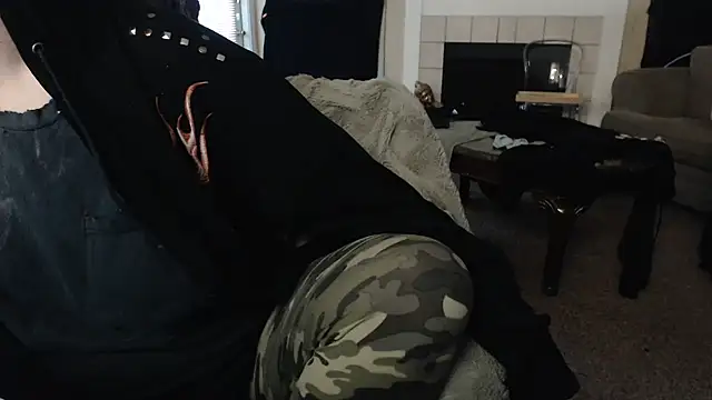 Skyl31 online show from October 2025 09:00:01 PM