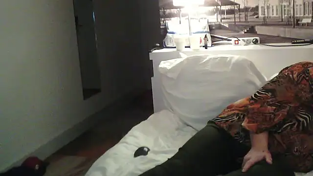 Sylviastar46 online show from December 2025 05:51:01 PM