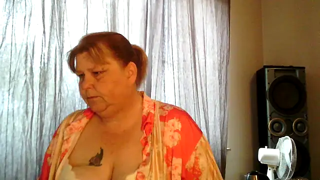 Sylviastar46 online show from June 2026 08:04:02 AM