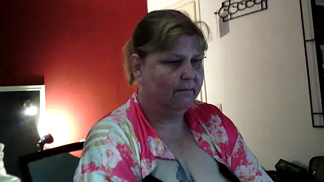 Sylviastar46 online show from May 2026 08:16:01 PM