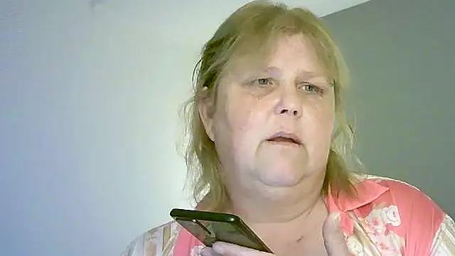 Sylviastar46 online show from May 2026 05:00:02 PM