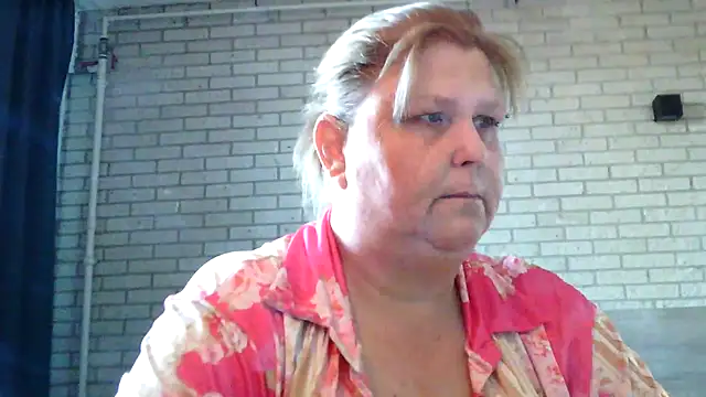 Sylviastar46 online show from April 2026 05:31:02 AM