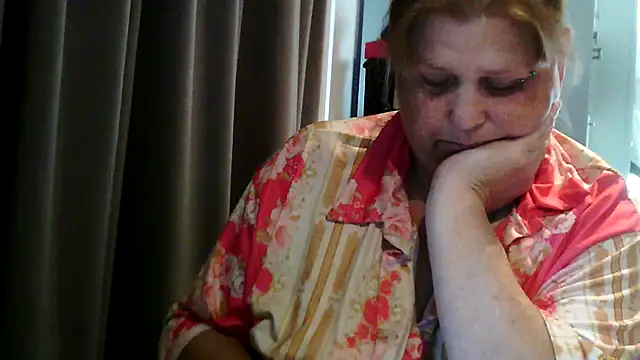 Sylviastar46 online show from June 2026 09:32:01 AM