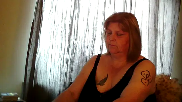 Sylviastar46 online show from June 2026 03:35:02 PM