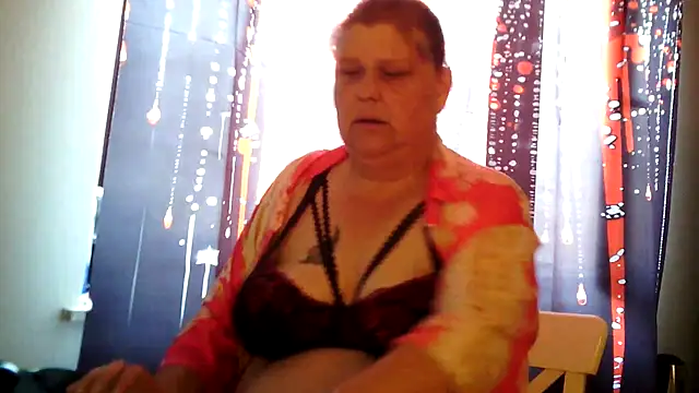 Sylviastar46 online show from June 2026 07:52:01 AM