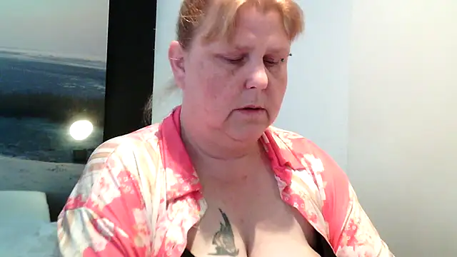 Sylviastar46 online show from May 2026 06:05:01 PM