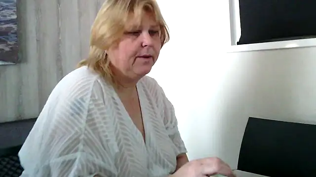 Sylviastar46 online show from March 2026 08:48:02 AM