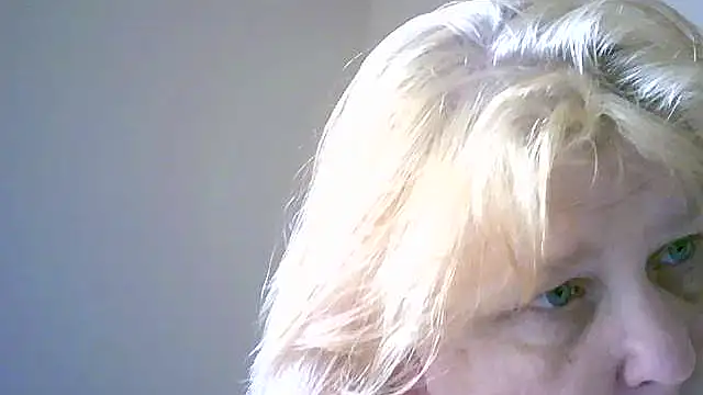 Sylviastar46 online show from November 2025 08:48:02 AM