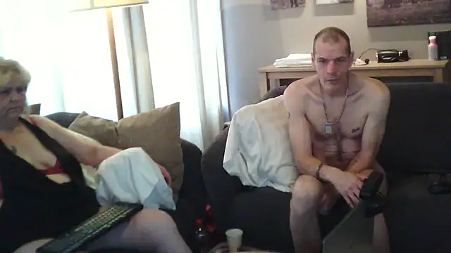 Sylviastar46 online show from December 2025 08:57:01 AM