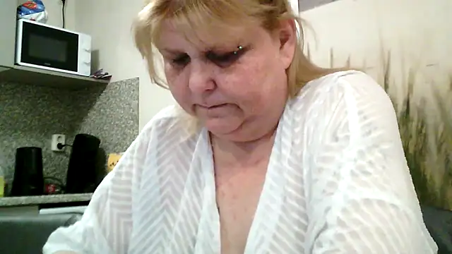 Sylviastar46 online show from March 2026 09:15:02 PM