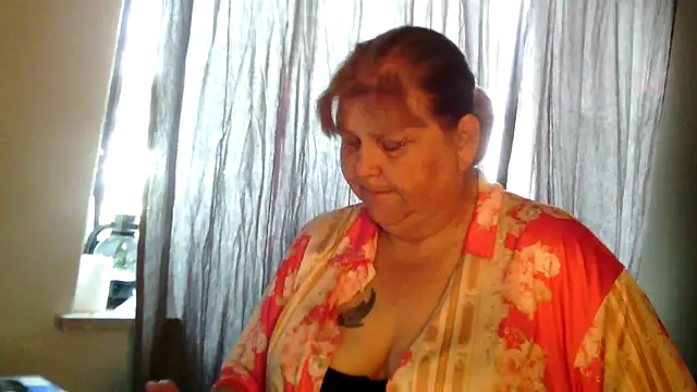 Sylviastar46 online show from June 2026 08:00:02 AM