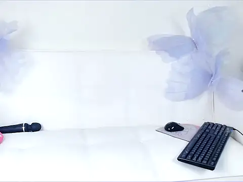 Snapshot of Luna_loveU chatting on January 2026 04:11:02 PM Luna loveU online show from January 2026 04:11:02 PM