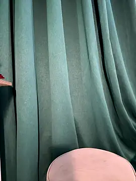 trinhvutrinh online show from December 2025 07:00:01 AM