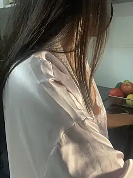 trinhvutrinh online show from March 2026 07:00:02 AM