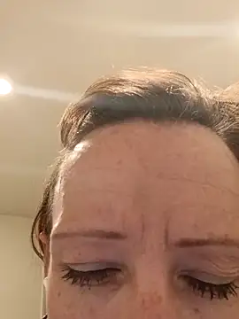 Snapshot of Karebearz1 chatting on April 2026 11:50:01 AM Karebearz1 online show from April 2026 11:50:01 AM