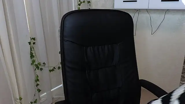 Ulyanix online show from March 2026 05:13:02 AM