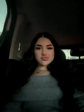 babygirllilly online show from October 2025 02:16:02 PM