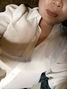 julybe online show from March 2026 06:09:02 AM