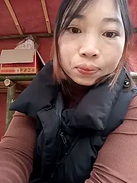 julybe online show from December 2025 09:01:01 AM