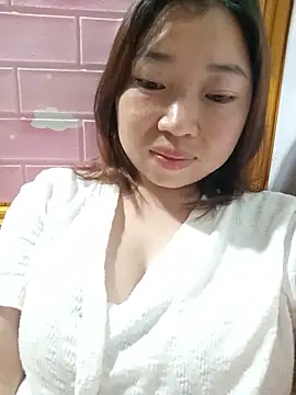 Snapshot of julybe chatting on June 2026 04:16:02 PM julybe online show from June 2026 04:16:02 PM