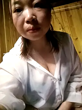 julybe online show from April 2026 03:30:02 PM