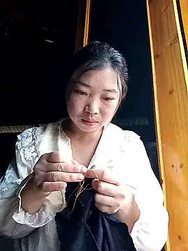 julybe online show from April 2026 07:58:02 AM