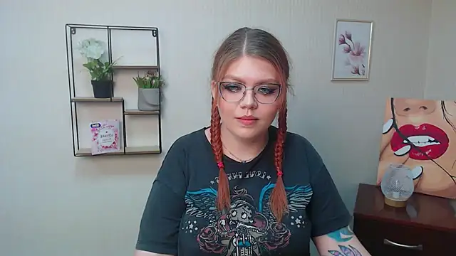 Lina ri  online show from November 2025 08:47:01 PM