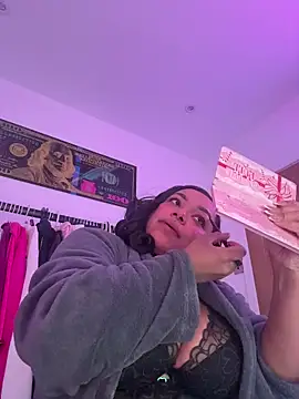 Snapshot of kennedylorel chatting on November 2025 05:35:01 PM kennedylorel online show from November 2025 05:35:01 PM