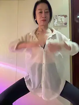 aniani11 online show from April 2026 11:14:02 AM