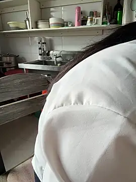 aniani11 online show from December 2025 05:46:02 AM