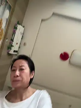 aniani11 online show from April 2026 08:32:02 AM