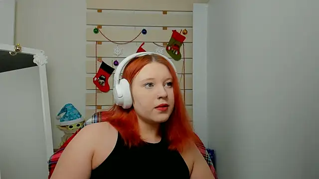 Snapshot of FoxPlayXX chatting on November 2025 10:21:02 PM FoxPlayXX online show from November 2025 10:21:02 PM