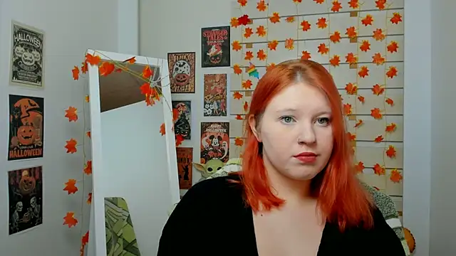 Snapshot of FoxPlayXX chatting on November 2025 09:13:02 PM FoxPlayXX online show from November 2025 09:13:02 PM