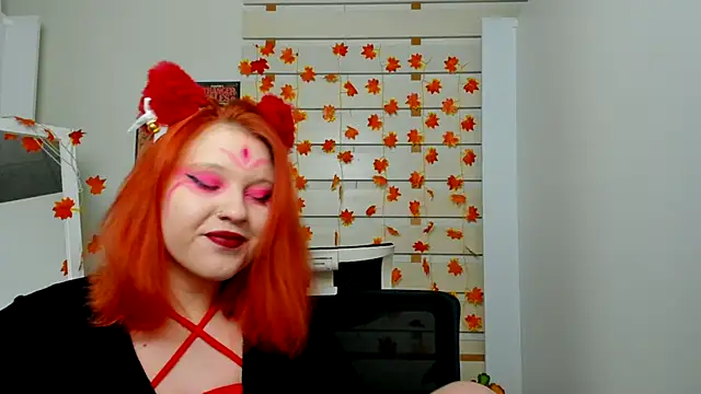 Snapshot of FoxPlayXX chatting on October 2025 07:43:01 PM FoxPlayXX online show from October 2025 07:43:01 PM