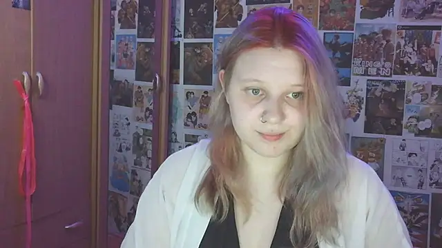 Snapshot of FoxPlayXX chatting on July 2026 11:45:02 PM FoxPlayXX online show from July 2026 11:45:02 PM