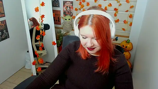 Snapshot of FoxPlayXX chatting on November 2025 07:50:01 PM FoxPlayXX online show from November 2025 07:50:01 PM