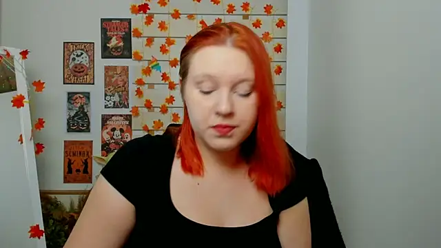 Snapshot of FoxPlayXX chatting on November 2025 08:14:02 PM FoxPlayXX online show from November 2025 08:14:02 PM