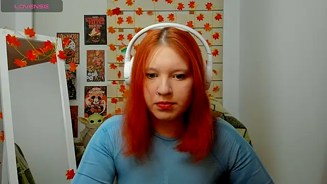 Snapshot of FoxPlayXX chatting on November 2025 11:15:01 PM FoxPlayXX online show from November 2025 11:15:01 PM