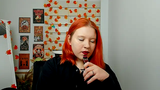 Snapshot of FoxPlayXX chatting on November 2025 08:13:02 PM FoxPlayXX online show from November 2025 08:13:02 PM