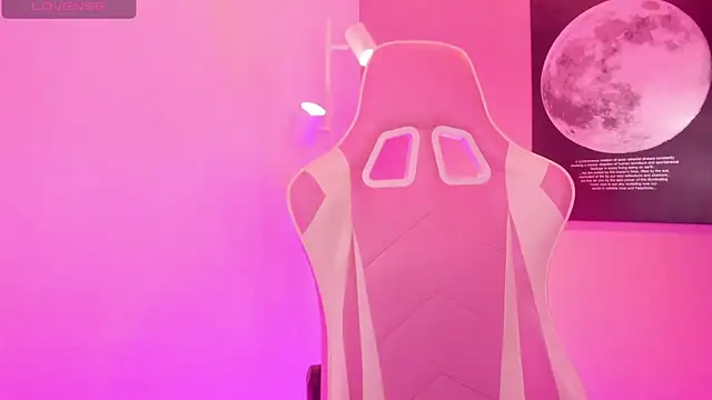 Snapshot of KaylaPrince_ chatting on November 2025 12:28:02 AM KaylaPrince online show from November 2025 12:28:02 AM