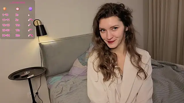 LauraYoungg online show from November 2025 08:34:02 PM