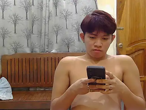 newcummersxx online show from February 2026 02:27:01 PM