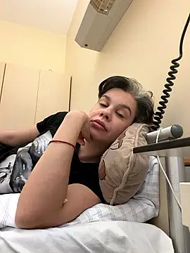 Carolineisback online show from February 2026 08:02:01 AM